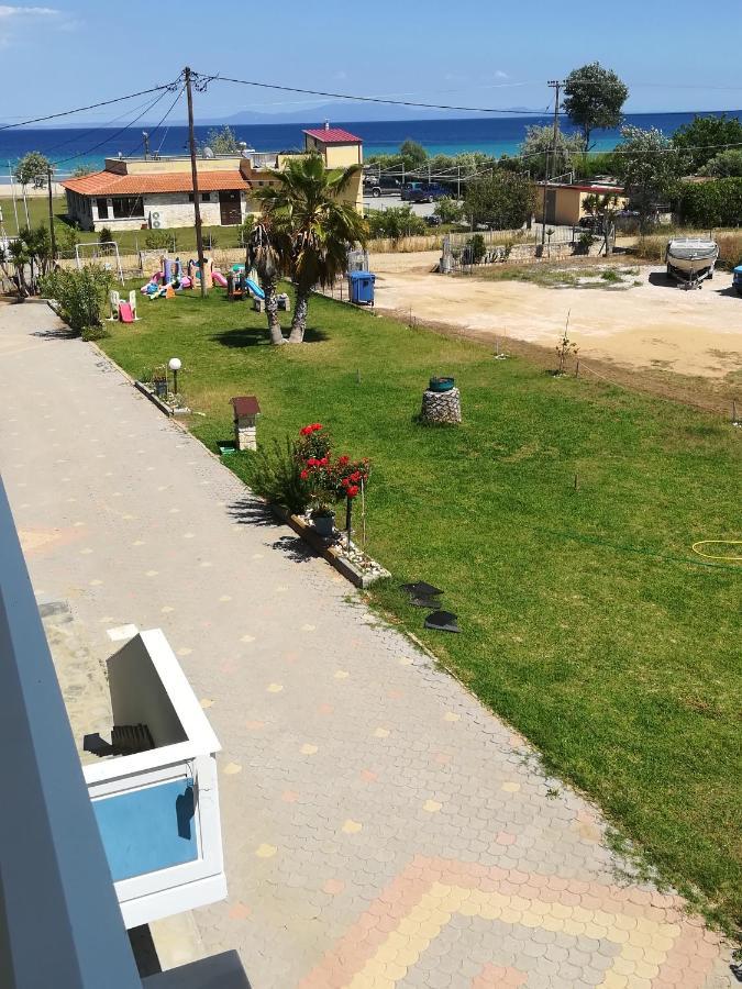 Seaview Aparthotel Nea Poteidaia Ngoại thất bức ảnh