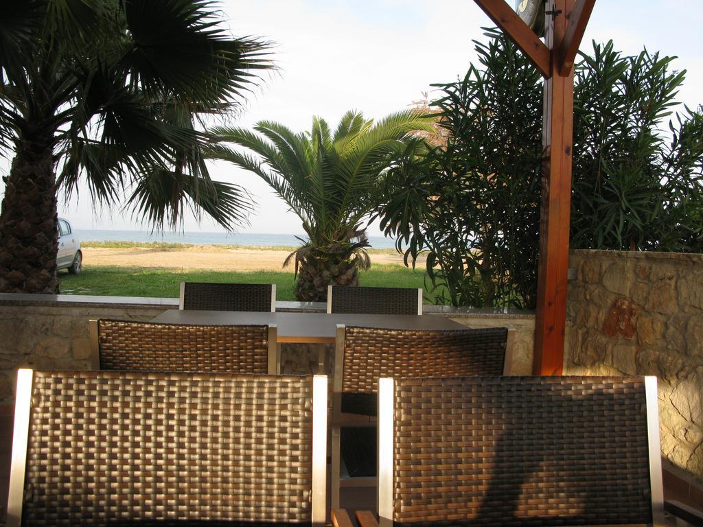 Seaview Aparthotel Nea Poteidaia Ngoại thất bức ảnh