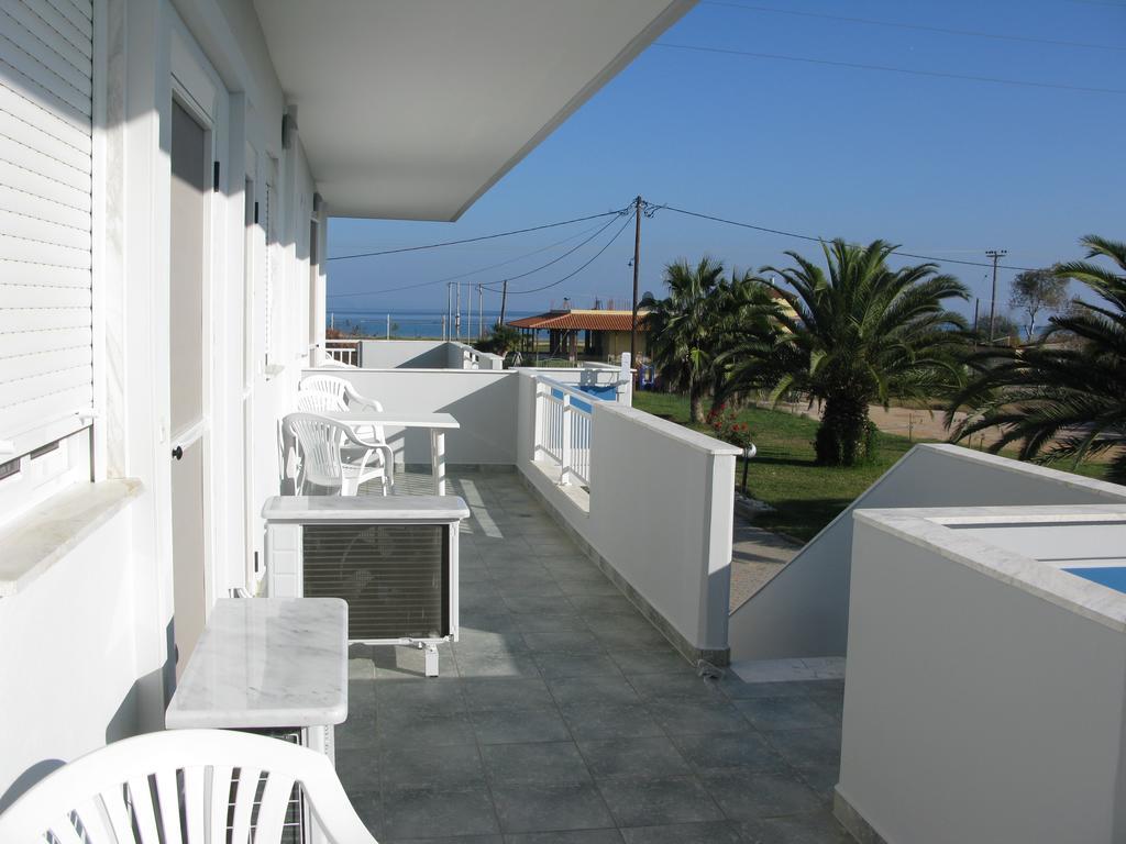 Seaview Aparthotel Nea Poteidaia Ngoại thất bức ảnh
