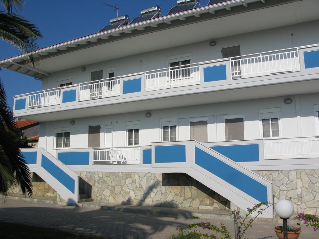 Seaview Aparthotel Nea Poteidaia Ngoại thất bức ảnh
