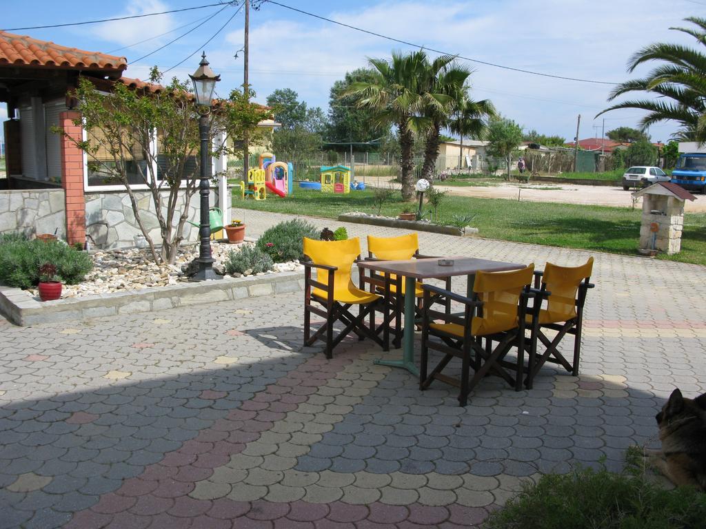 Seaview Aparthotel Nea Poteidaia Ngoại thất bức ảnh